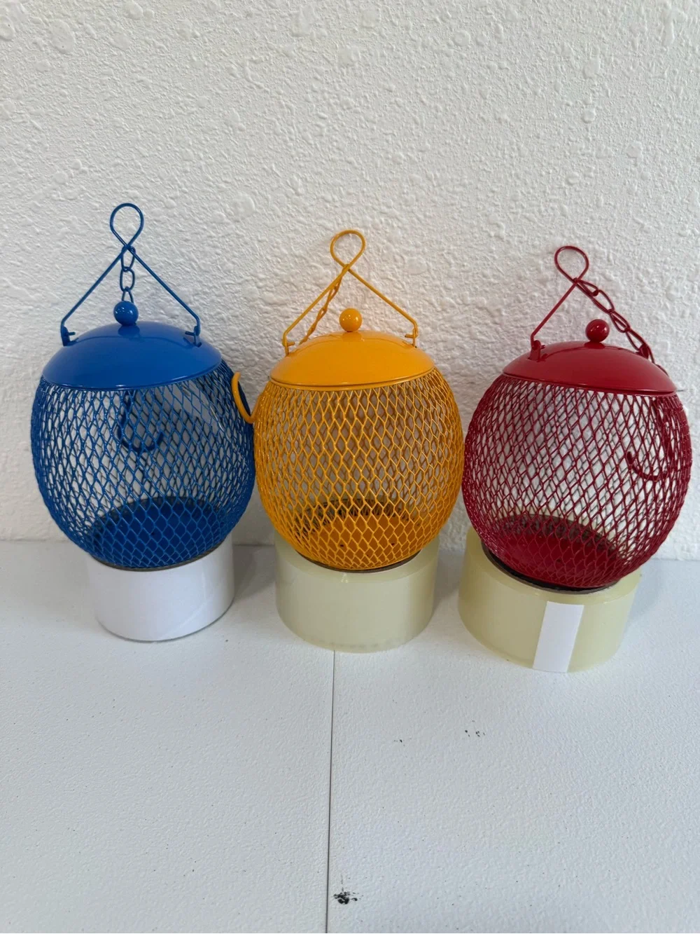 Set of 3 Colorful Metal Mesh Hanging Bird Feeders Red Blue Yellow